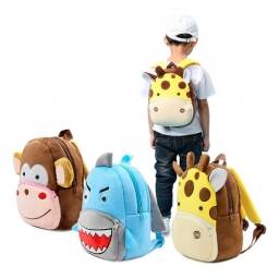 Mochila Infantil Peluche Tiburn. Gran Canal 